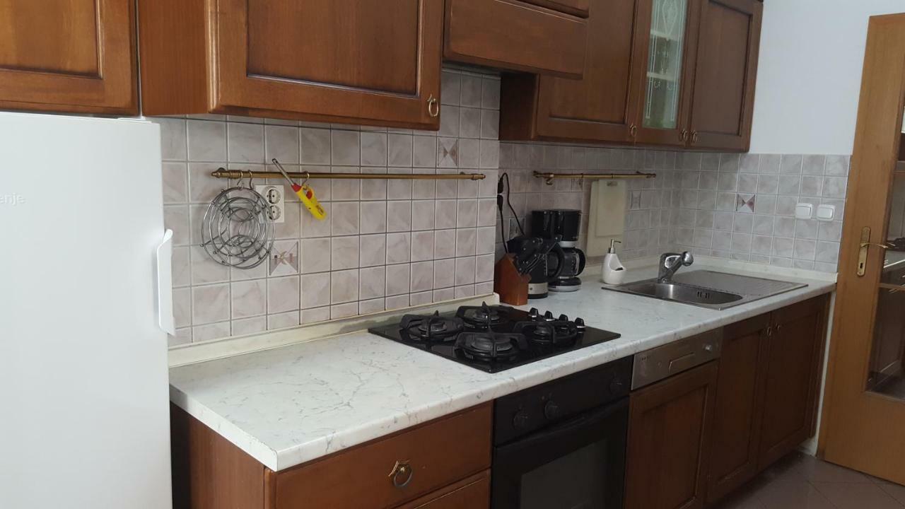 Centar Old Town, With Free Private Parking Apartment Пула Екстериор снимка