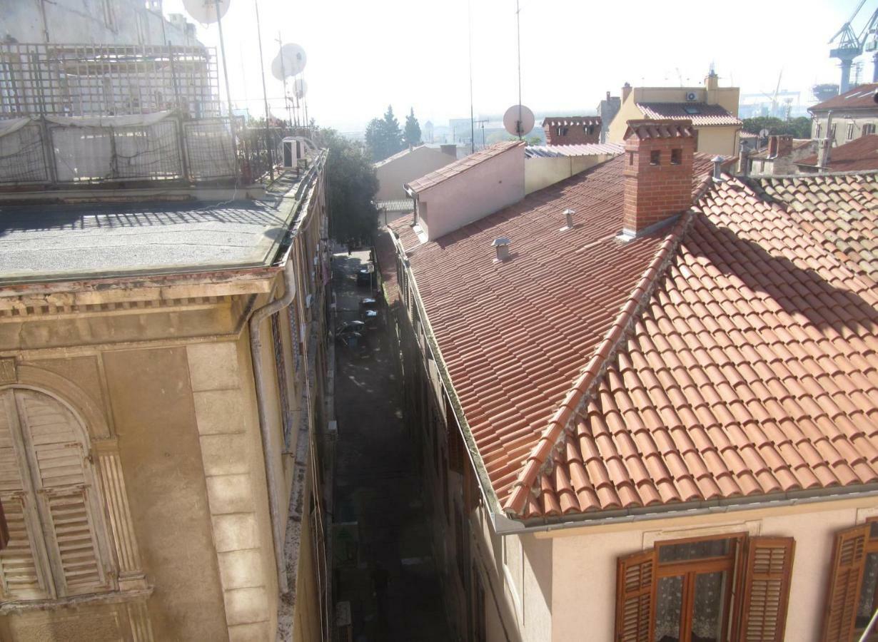 Centar Old Town, With Free Private Parking Apartment Пула Екстериор снимка